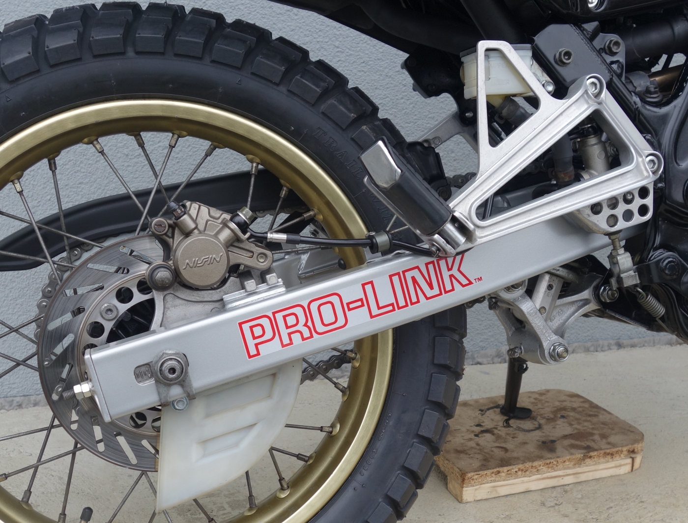 AHL Vorderrad Bremsbeläge Für Honda NX 650 Dominator 1997-2002 – Halbmetallisch, 108.9 X 41.3 X 7.6 Mm